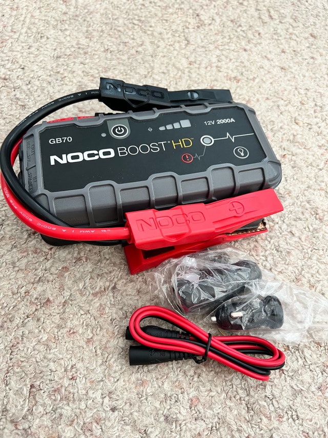 NOCO GB70 Boost HD Booster Pack/Jump Starter, 2000-Amp, 12V - photo 3
