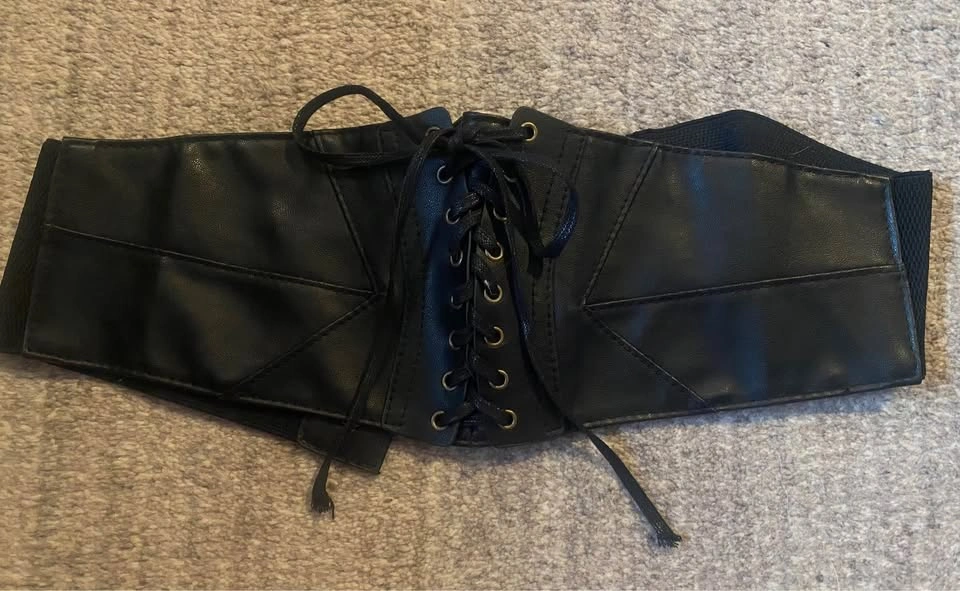 Faux Leather black corset belt - photo 3