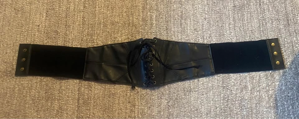 Faux Leather black corset belt - photo 4