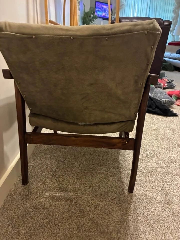 MCM Lounge Chair with Green Faux Suede Upholstery - photo 3