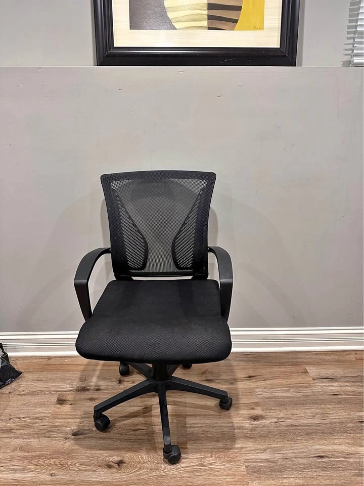 Black Mesh Office Chair