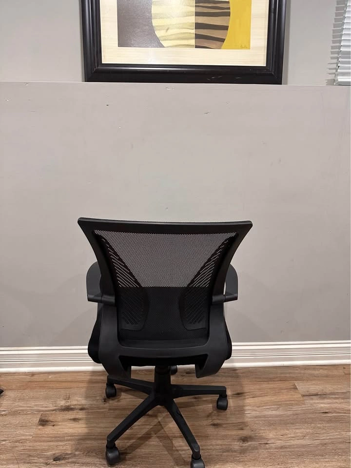 Black Mesh Office Chair - photo 5