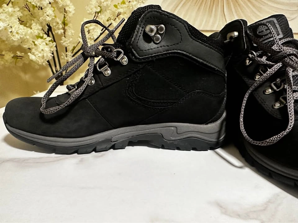 Womens Timberland Mid Waterproof Hiking Boots size 8 never worn - photo 5