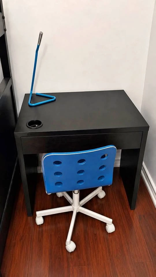 Modern Black Desk with Rolling Chair & LED lamp set