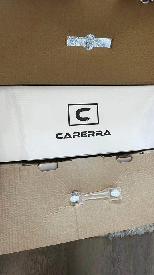 Brand New Carrera Smart Projector + 72” Projector Screen - photo 4