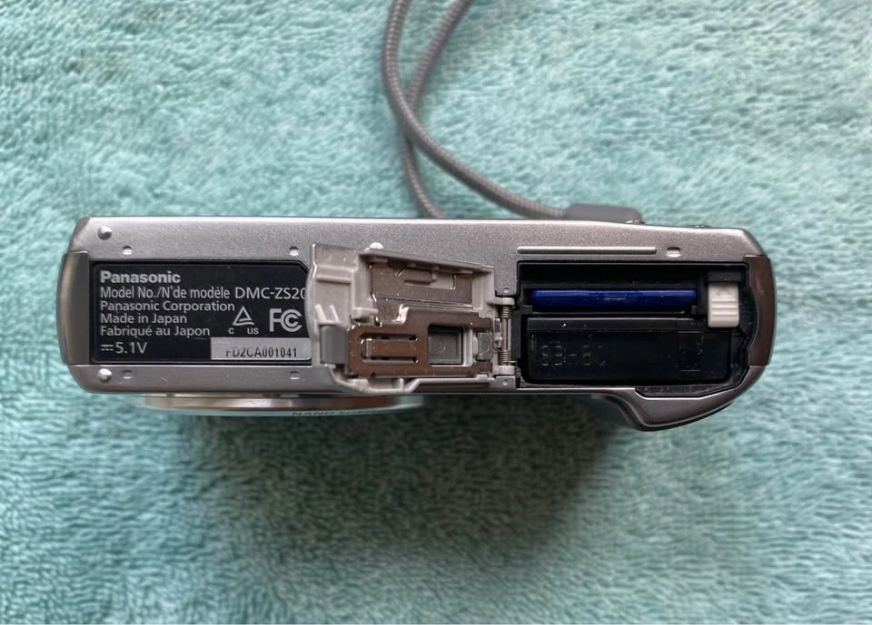 Lumix Panasonic DMC-ZS20 Digital Camera - photo 5