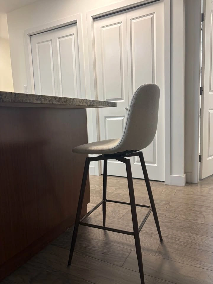 Counter height swivel stool - photo 2