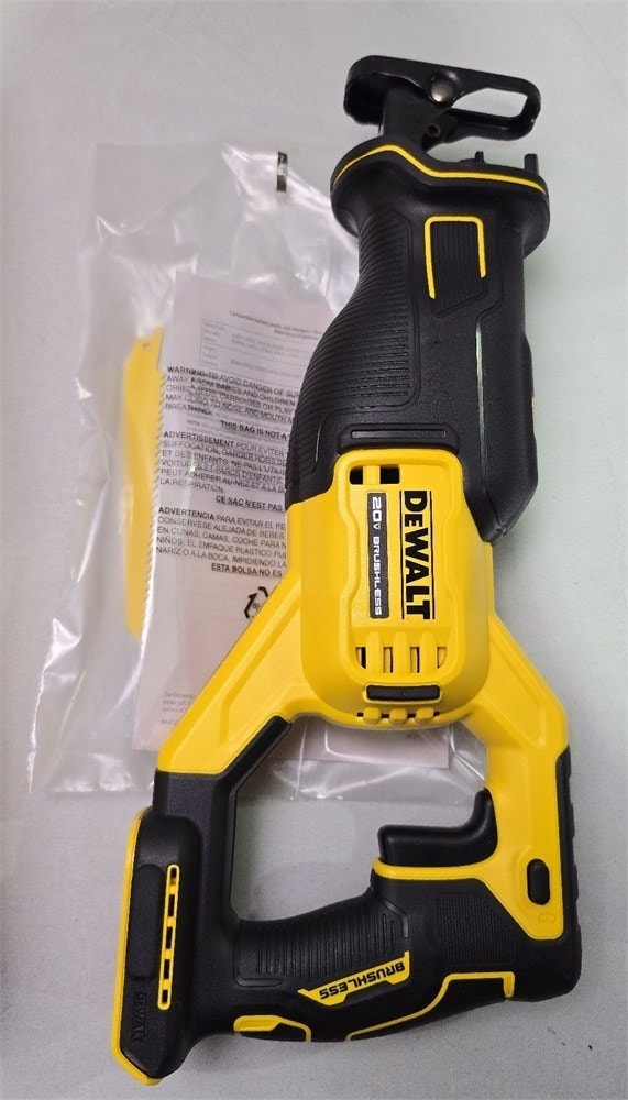 DEWALT 20V MAX Brushless Cordless Reciprocating Saw (DCS382B) - photo 4