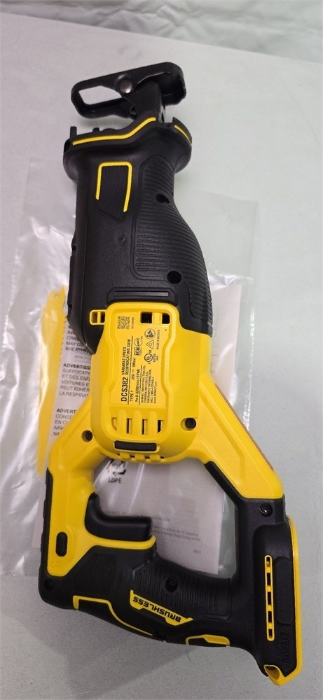 DEWALT 20V MAX Brushless Cordless Reciprocating Saw (DCS382B) - photo 5