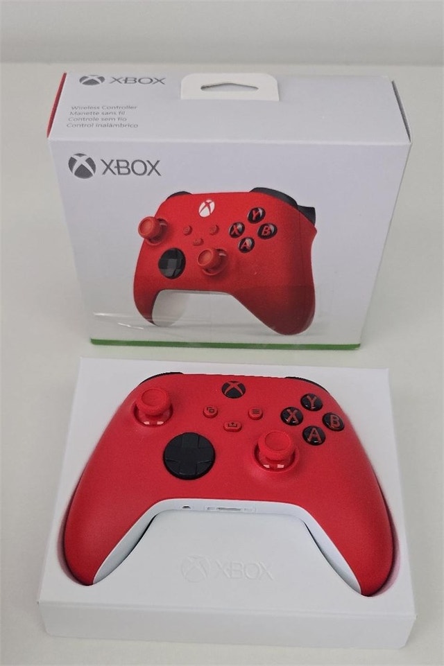 XBOX Wireless Gaming Controller | Pulse Red - photo 3
