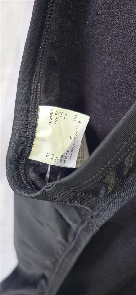 SIZE 32 Nike Womens Fast Back One Piece Swimsuit - photo 4