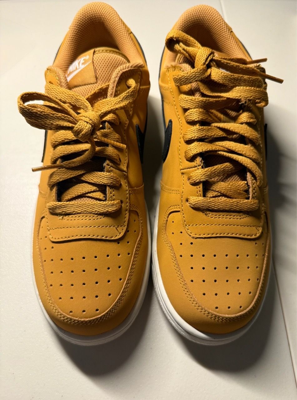 Nike Big Nike low Wheat (price is negotiable)