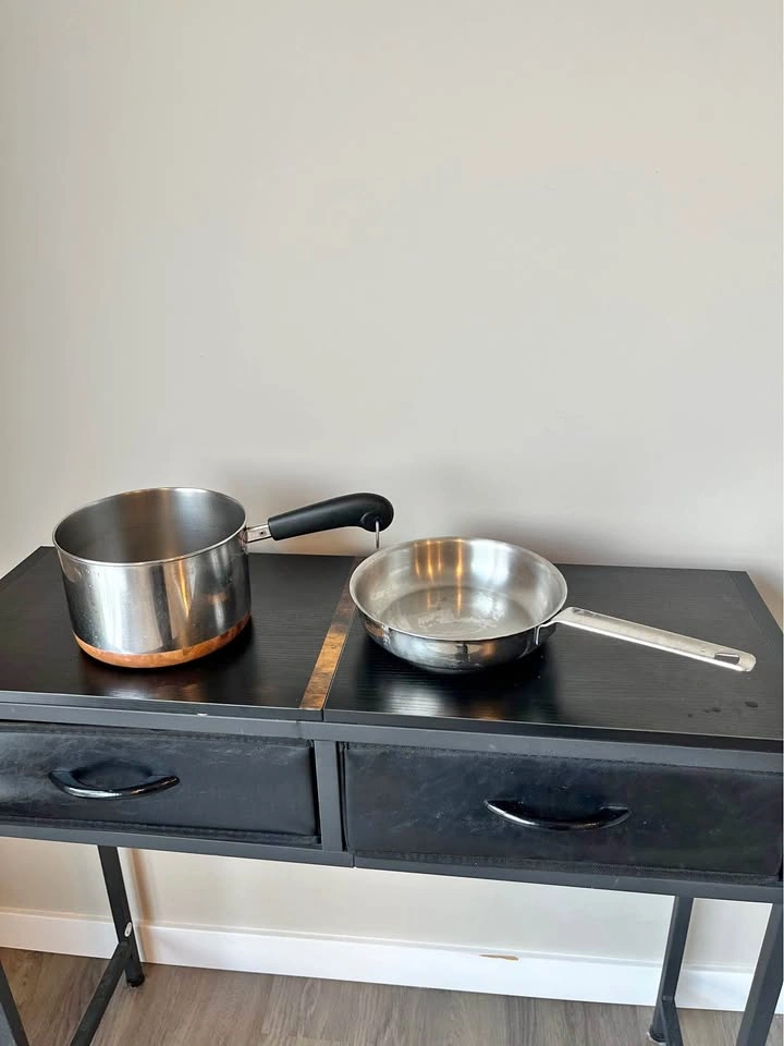 Stainless Steel Pot (copper bottom) and Skillet