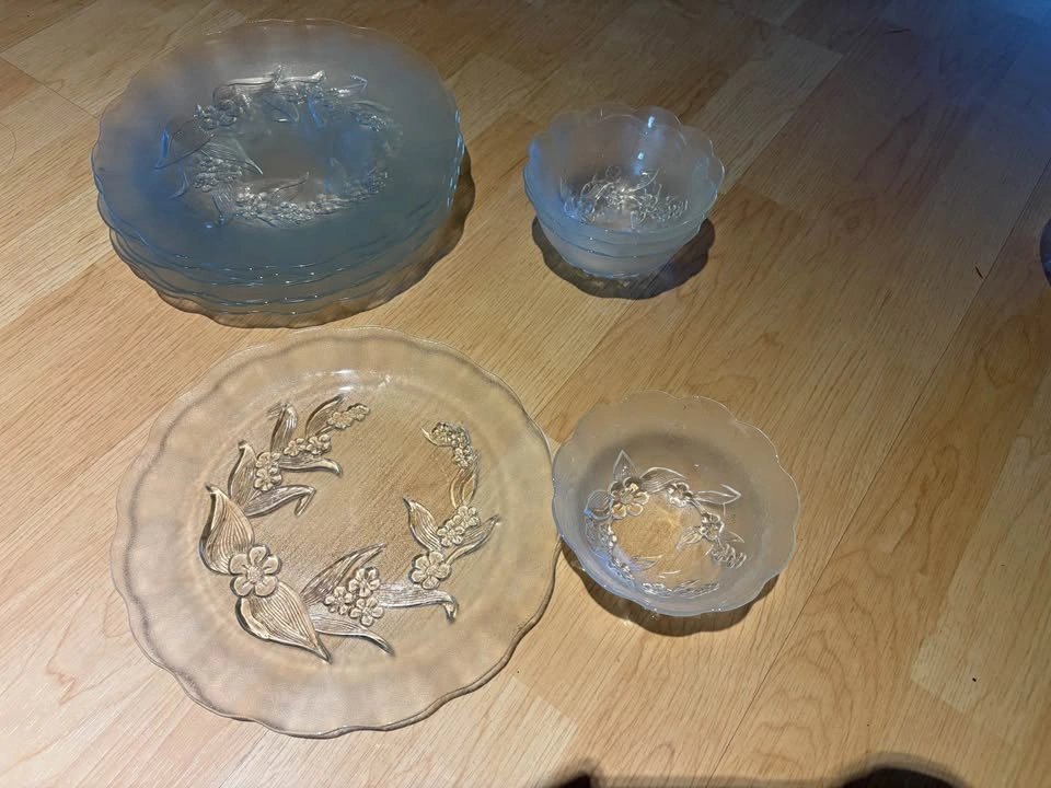 Crystal plates and small bowl - photo 2