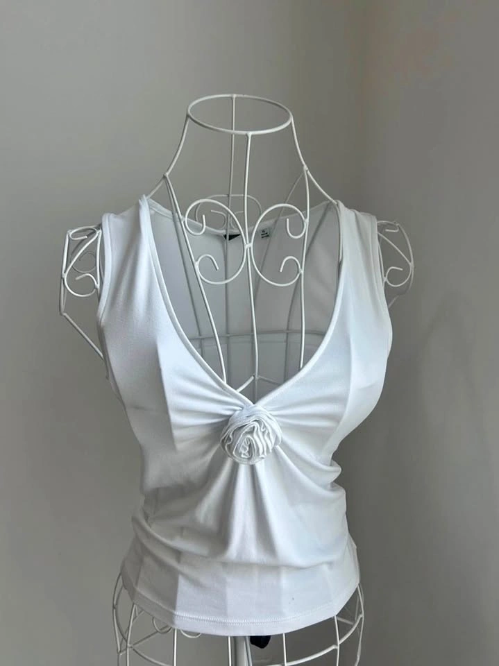 ARITZIA WILFRED White Twist-Rosette V-Neck Tank /XS