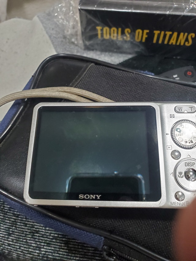 Sony Cyber Shot Camera - photo 2