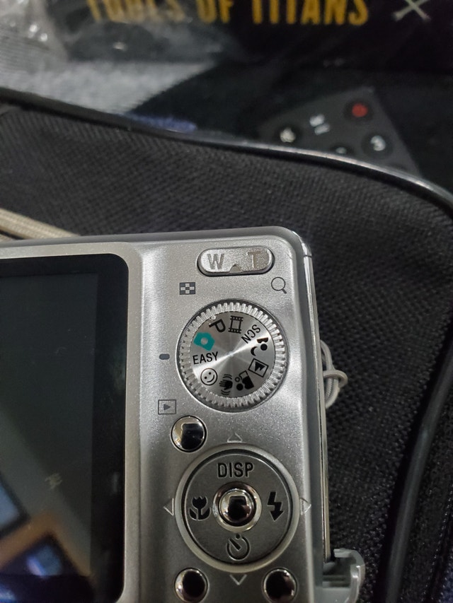 Sony Cyber Shot Camera - photo 3