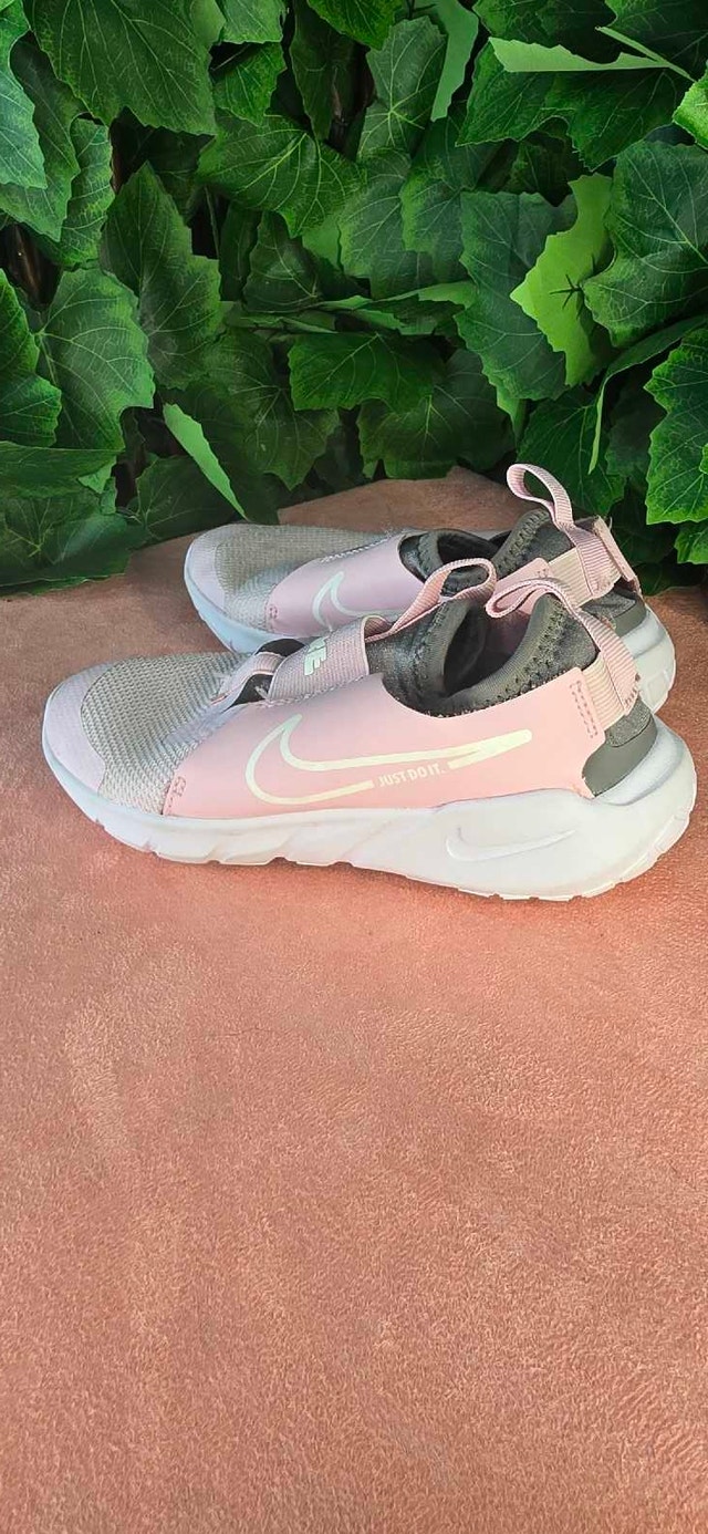 Nike Flex Runner Sneakers (Size 2Y)