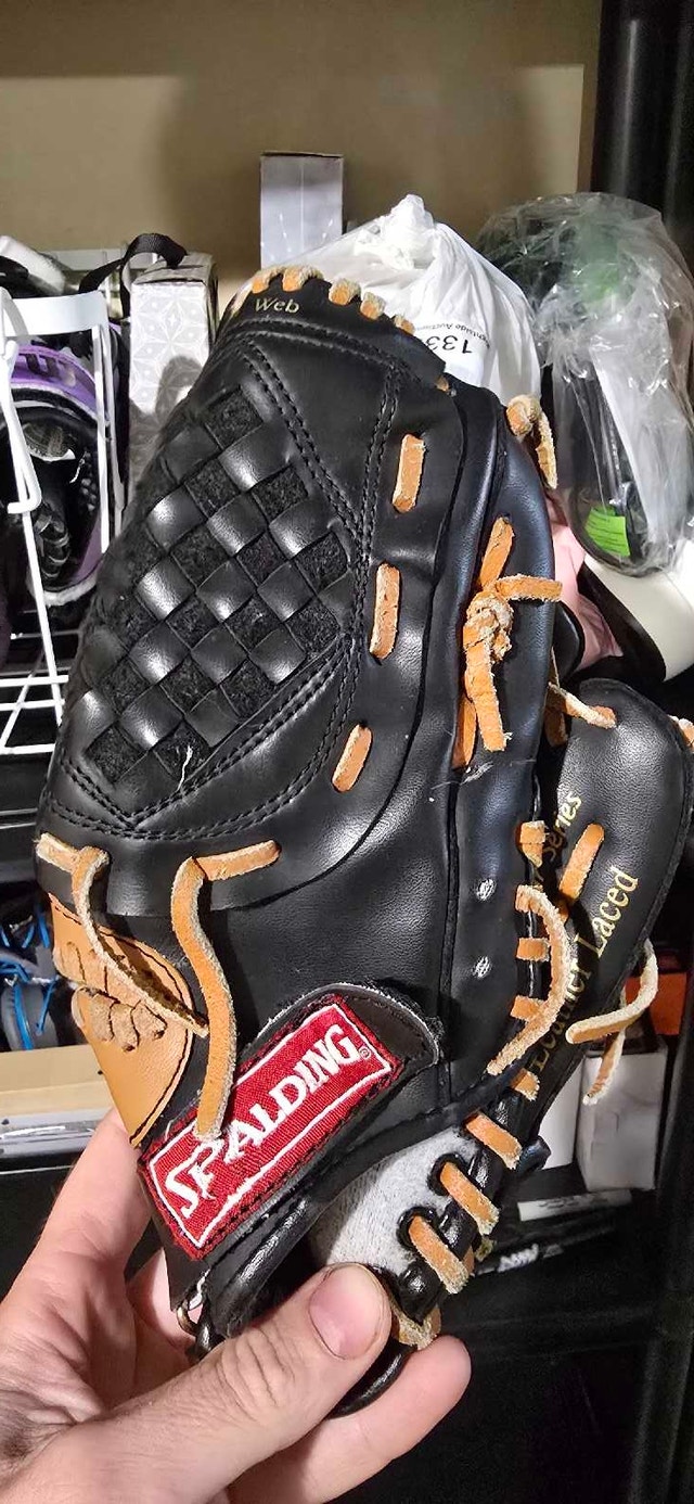 Spalding 10-inch Baseball Glove