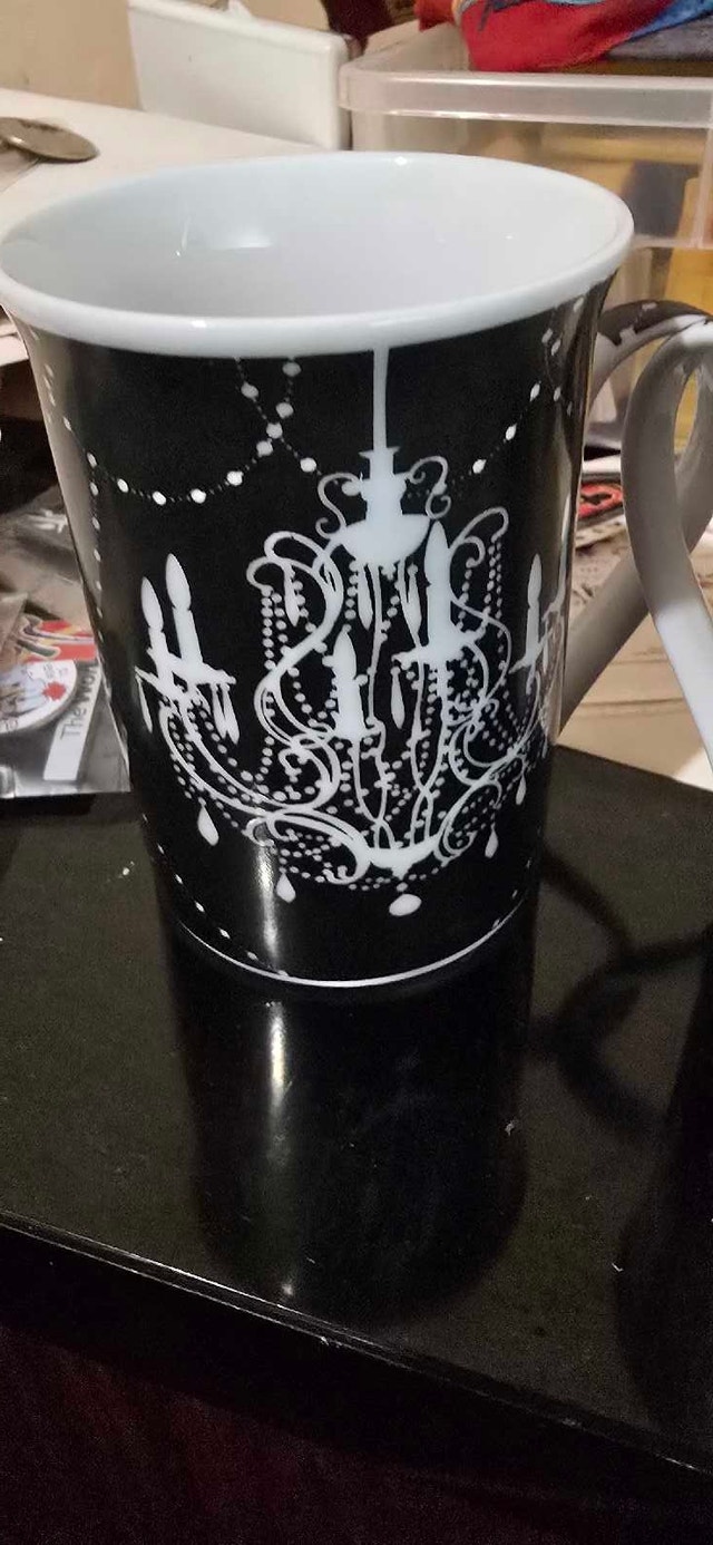 Chandelier Design Mugs - photo 2