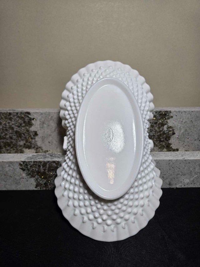 Fenton Milk Glass Hobnail Basket - photo 3