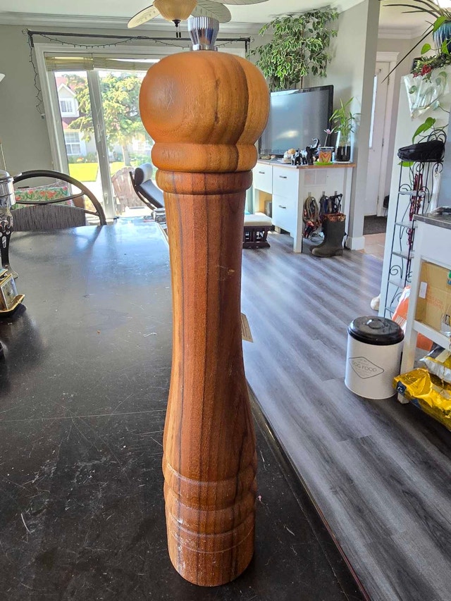 Wooden Pepper Mill