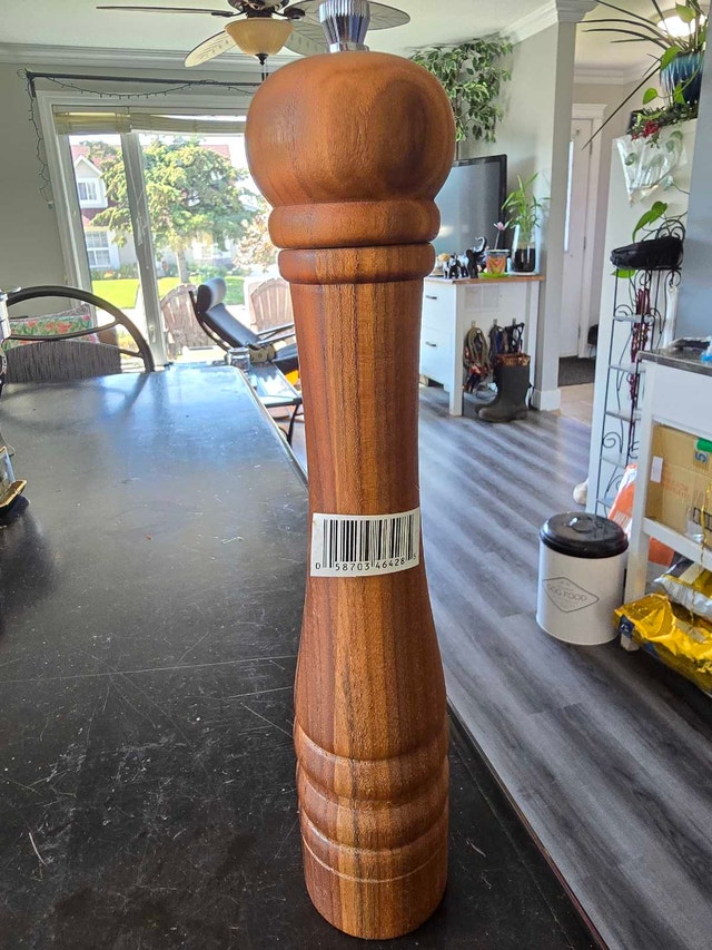 Wooden Pepper Mill - photo 3