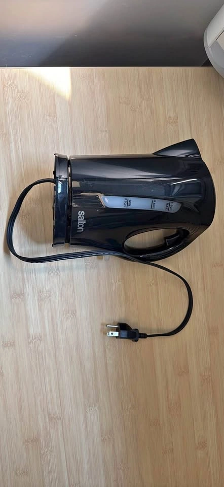 Salton Electric Kettle