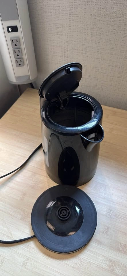 1.7L Black Electric Kettle - photo 2
