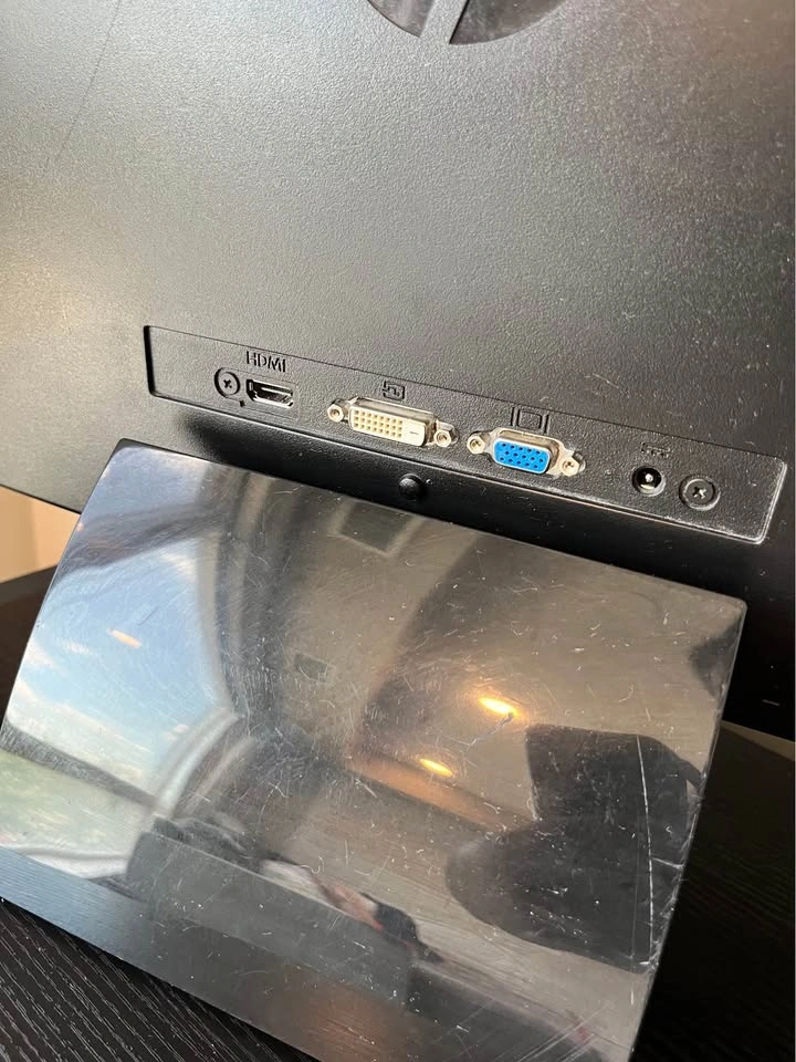 24” HP Monitor - photo 3