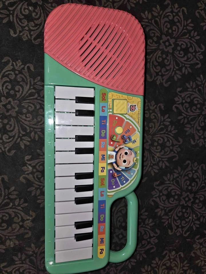 Cocomelon toy piano keyboard