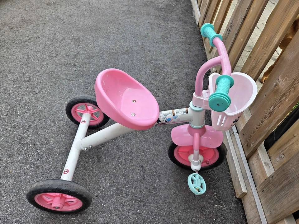 Huffy Disney Minnie Mouse Tricycle