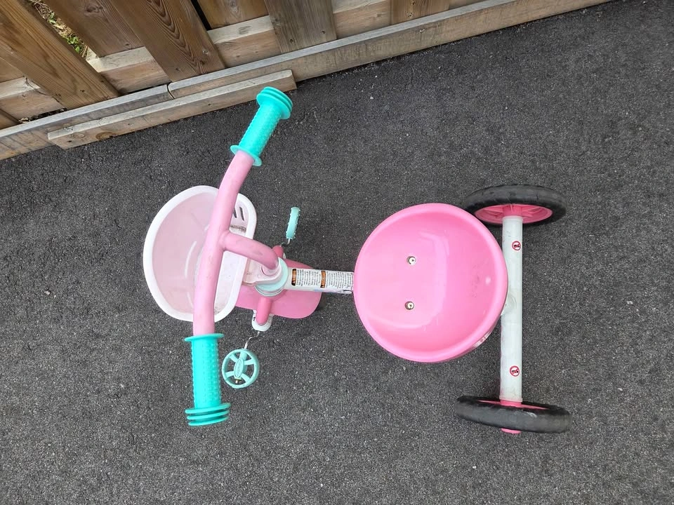 Huffy Disney Minnie Mouse Tricycle - photo 2