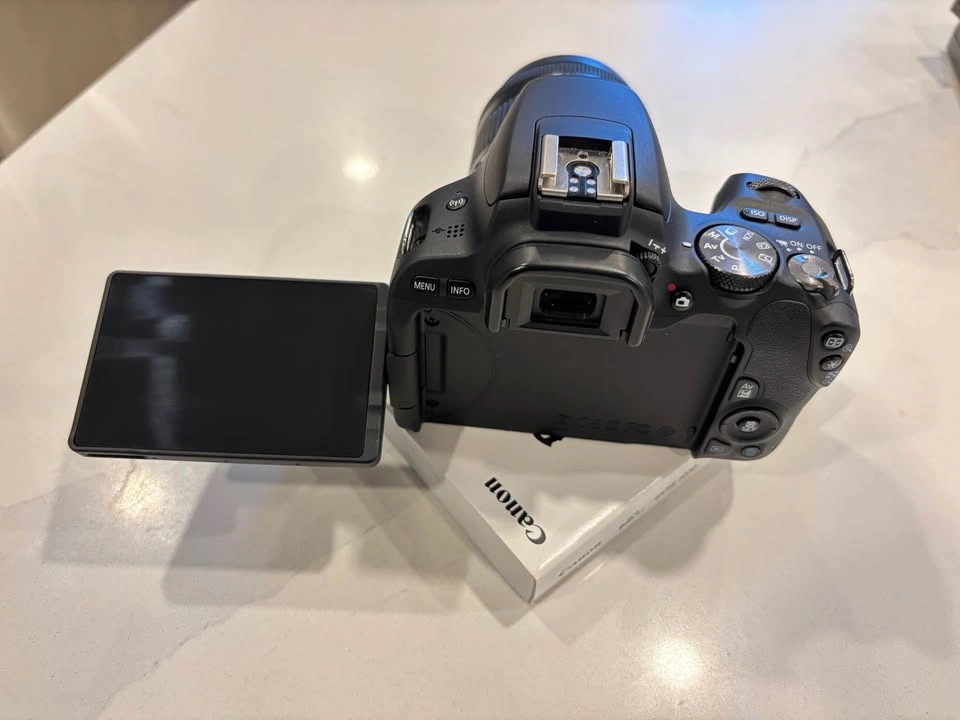 Canon EOS Rebel SL2 DSLR Camera Bundle - photo 3