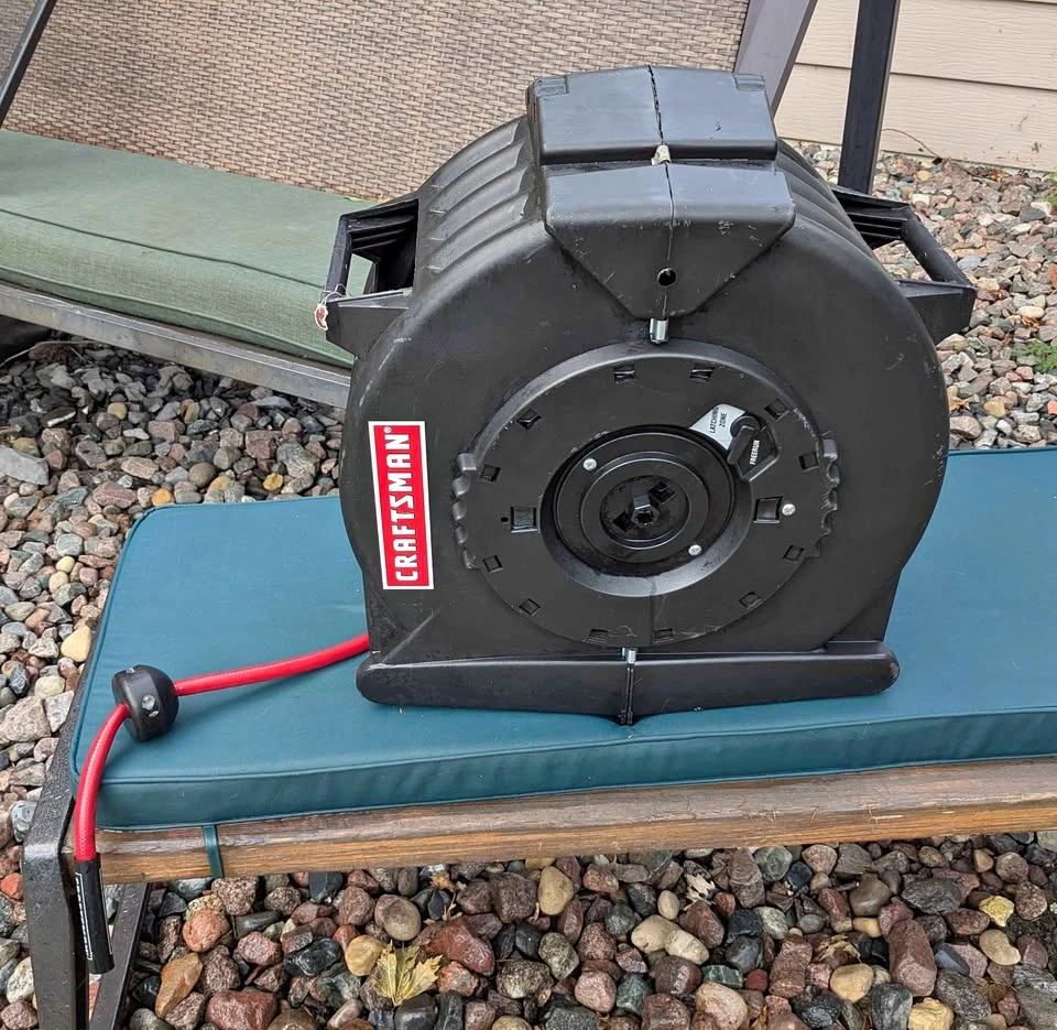 Craftsman Retractable Wall-Mount Enclosed Air Hose Reel 3/8”x50’