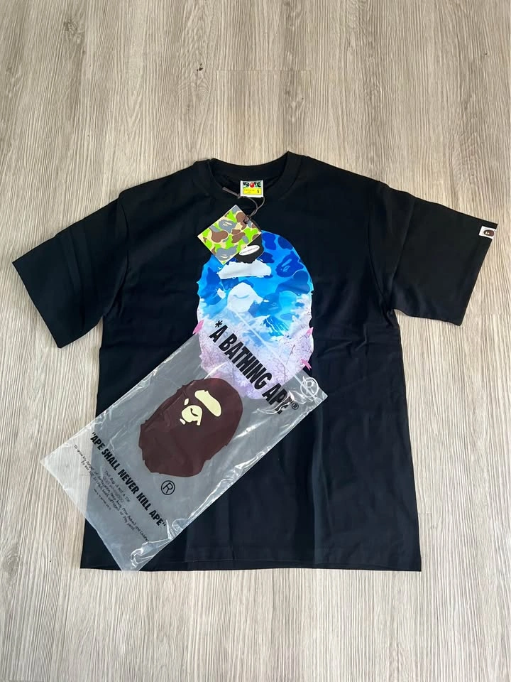 A Bathing Ape (BAPE) Graphic T-Shirts - photo 3
