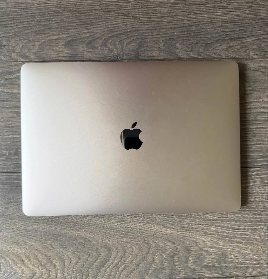 MacBook Pro 13-inch (2020) – Excellent Condition - photo 2