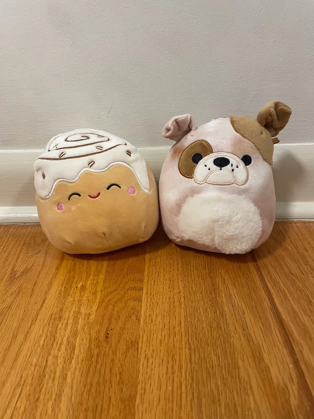 Mini Squishmallows (cinnamon roll and puppy)