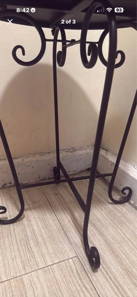 Black Round Metal Outdoor Side Table - photo 2