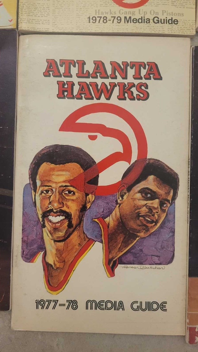 Atlanta Hawks NBA vintage media guides - photo 3