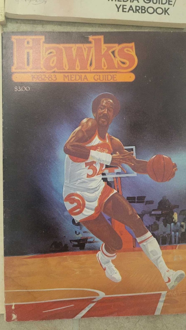 Atlanta Hawks NBA vintage media guides - photo 4