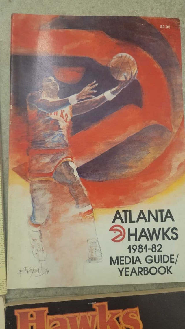 Atlanta Hawks NBA vintage media guides - photo 5