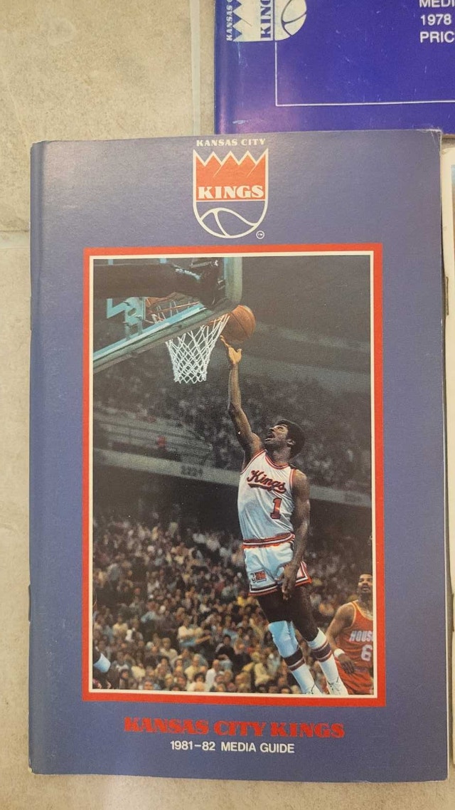 Kansas City Kings NBA vintage media guides - photo 2
