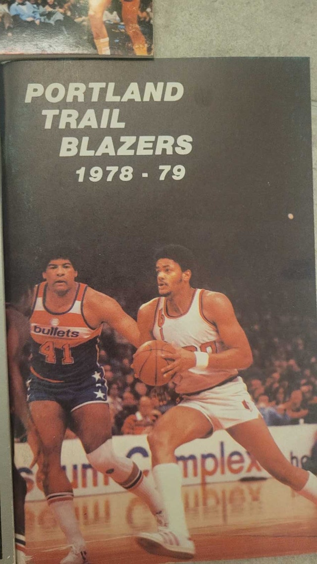 Portland Trail Blazers NBA vintage media guides - photo 4