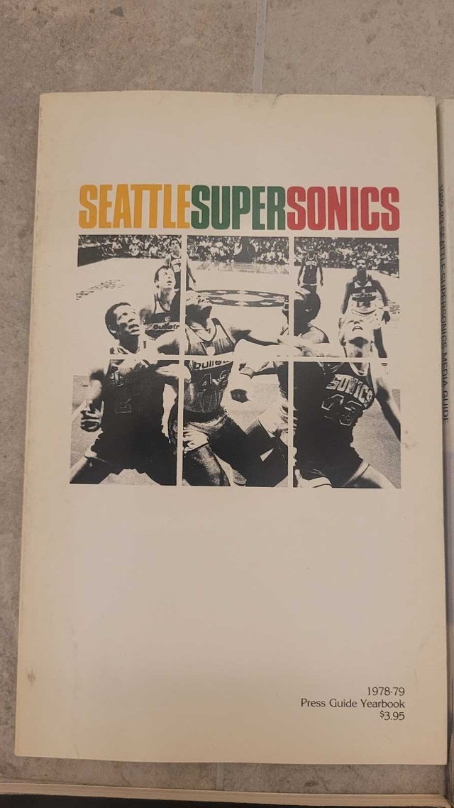 Seattle Supersonics NBA vintage media guides - photo 2