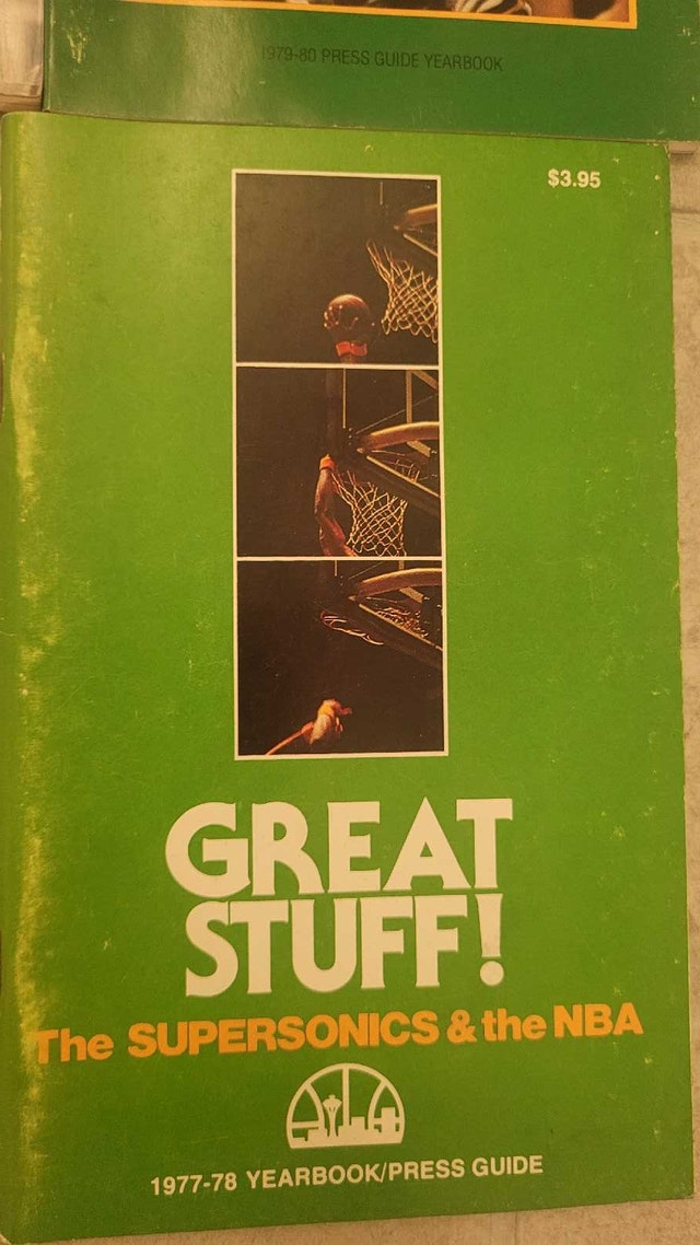 Seattle Supersonics NBA vintage media guides - photo 5