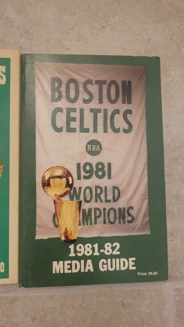 Boston Celtics NBA vintage media guides - photo 2