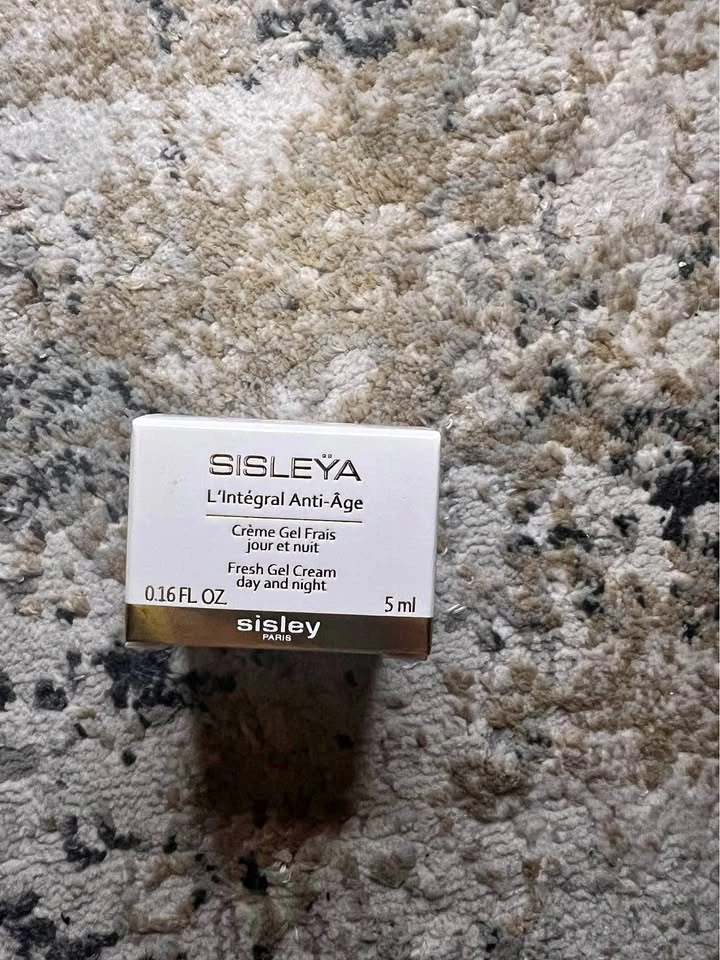 Sisley Sisleya Lintegral Anti Age Fresh Gel Cream 5ml