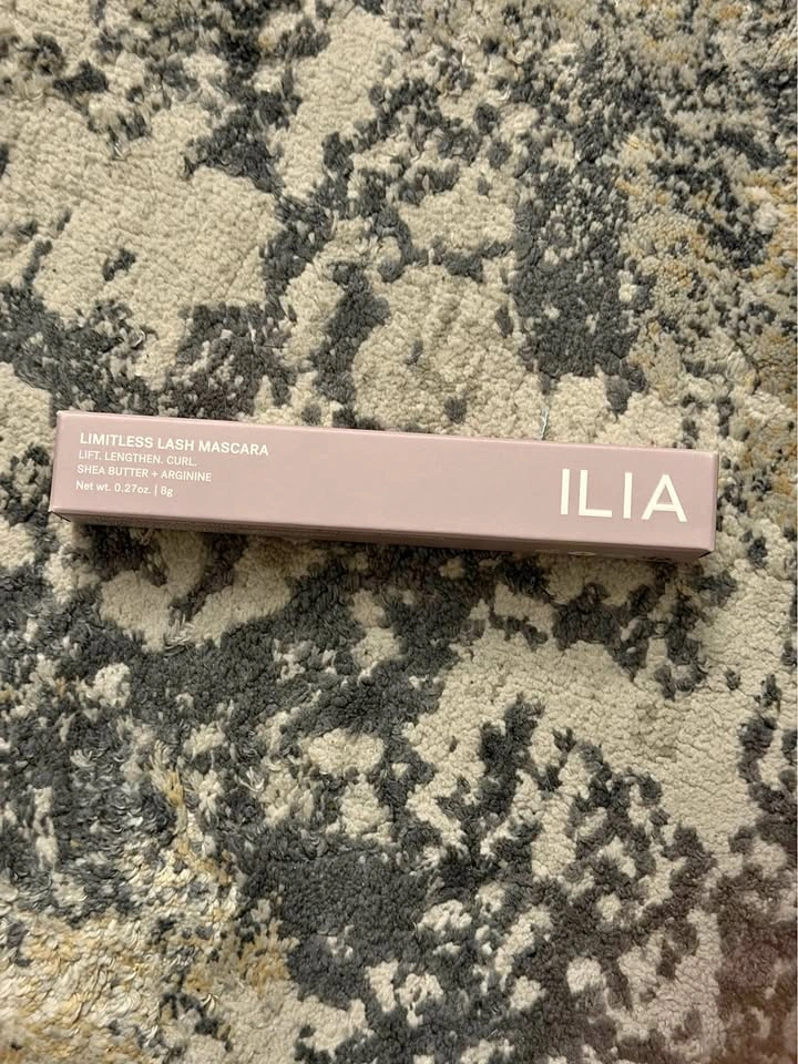 ILIA Limitless Lash Lengthening Clean Mascara
