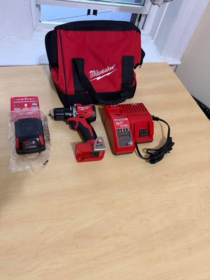 Milwaukee M18 Compact Brushless 1/2” Drill/Driver Kit 3601-21P - photo 5